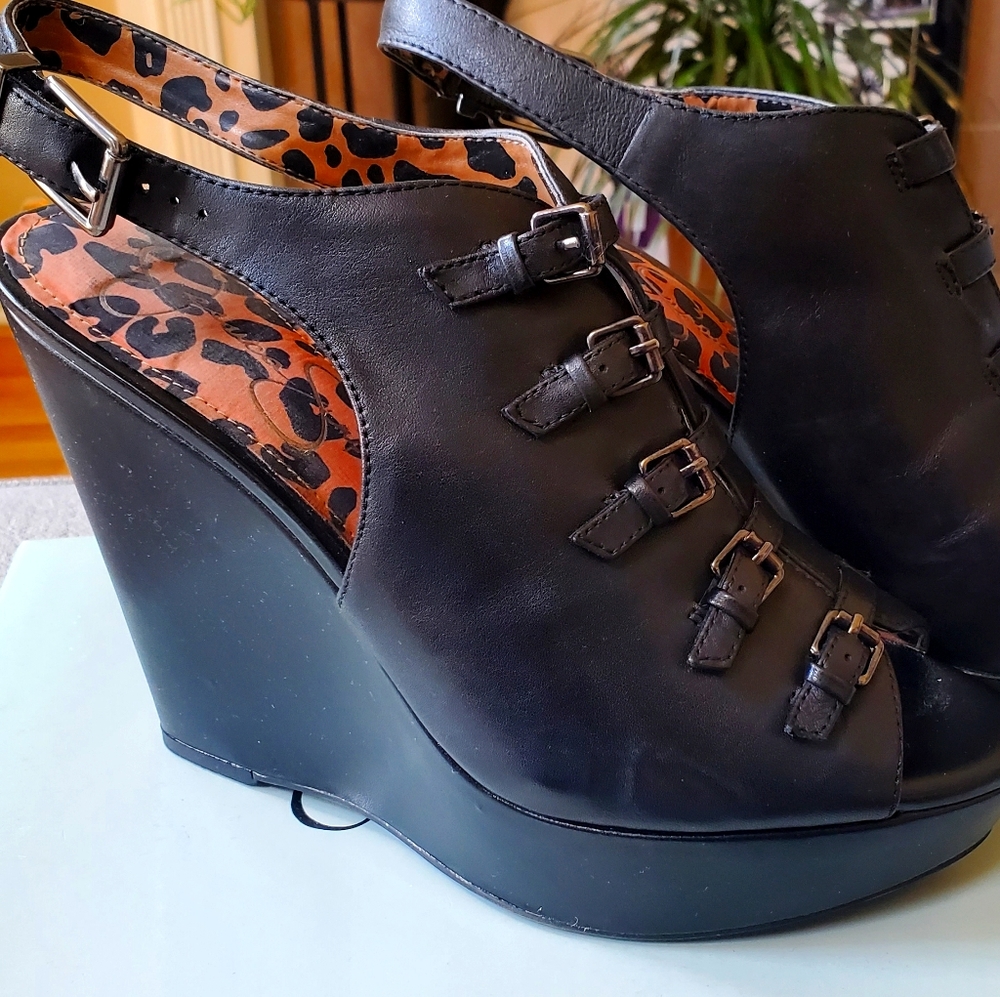 Black Wedge Jessica Simpson